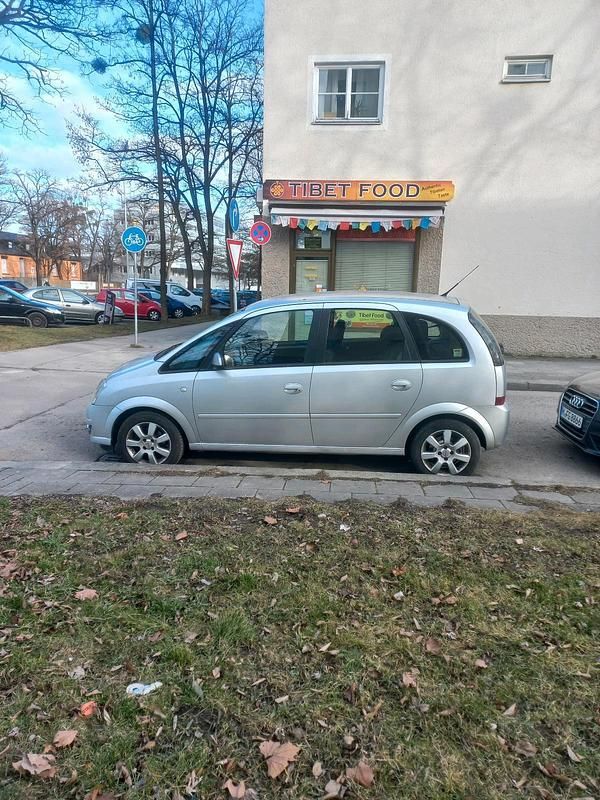 Gebraucht Opel Meriva 105 PS (77 kW) 2008 Silber Van / Kleinbus