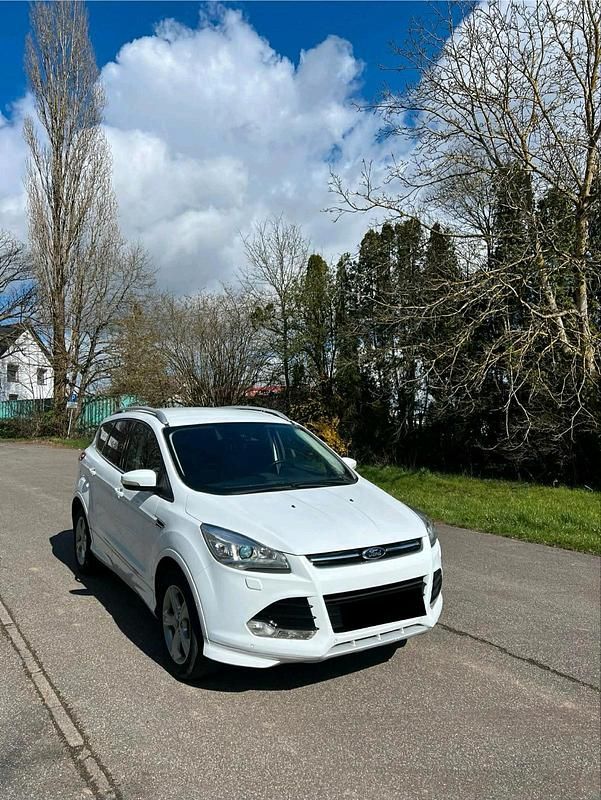 Gebraucht Ford Kuga ST-Line 163 PS (119 kW) 2014 Weiß SUV