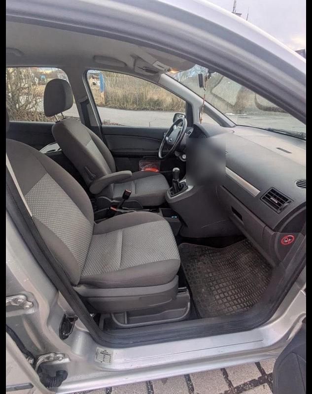 Gebraucht Ford C-MAX 120 PS (88 kW) 2004 Silber Van / Kleinbus
