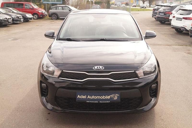 Second-hand Kia Rio 84 CP (61 kW) 2019 Negru Berlinǎ