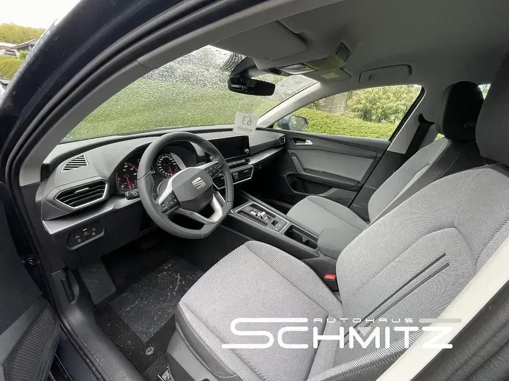 Occasion Seat Leon Style 110 ch (80 kW) 2024 Gris Berline