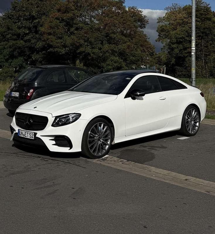 Gebraucht 2017 Mercedes E400 AMG line Coupé | 32.500 € (Fairer Preis) - Bild 1/4