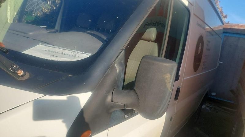 Gebraucht Ford Transit 101 PS (74 kW) 2006 Weiß Van / Kleinbus