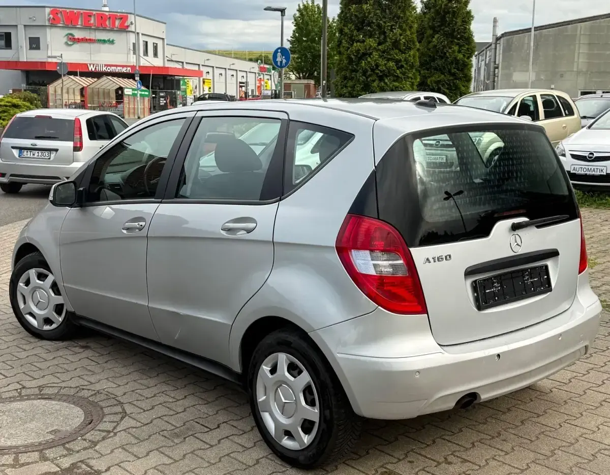 Gebraucht Mercedes A160 95 PS (69 kW) 2009 Silber Limousine