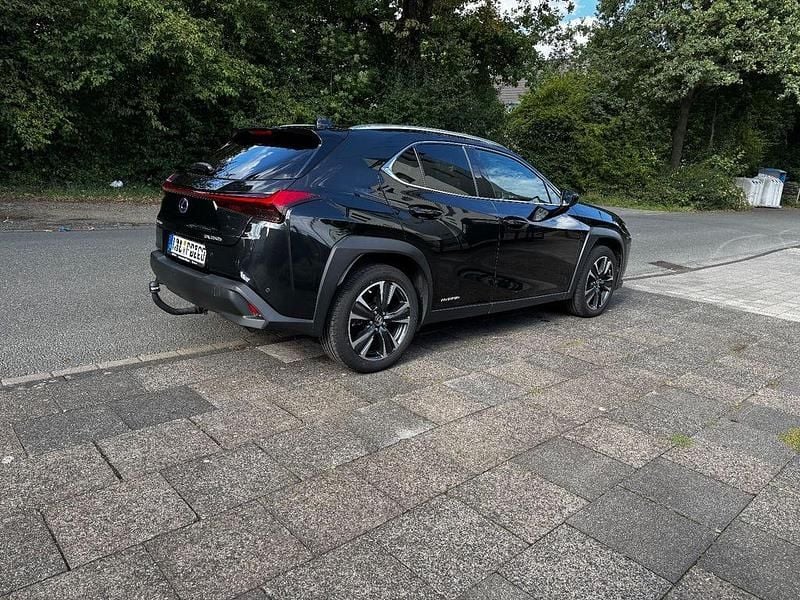Gebraucht Lexus UX 250h 184 PS (135 kW) 2021 Schwarz SUV