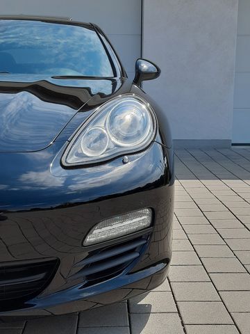 Schwarz Gebraucht 2011 Porsche Panamera Limousine | 29.999 € (Fairer Preis) - Bild 1/4
