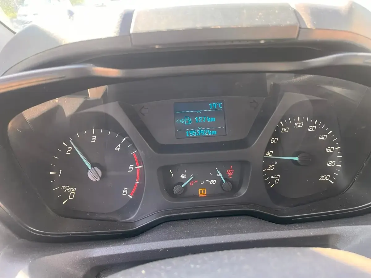 Używany Ford Transit 116 KM (85 kW) 2014 Biały Minivan