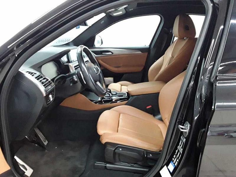 Gebraucht BMW X4 Performance 190 PS (139 kW) 2023 Saphirschwarz metallic SUV