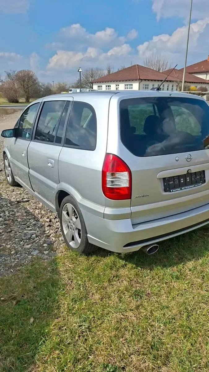 Gebraucht Opel Zafira OPC 200 PS (147 kW) 2004 Silber Van / Kleinbus