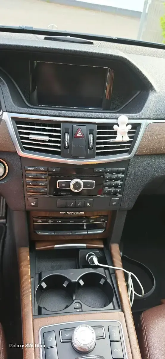 Gebraucht Mercedes E350 265 PS (194 kW) 2012 Schwarz Kombi