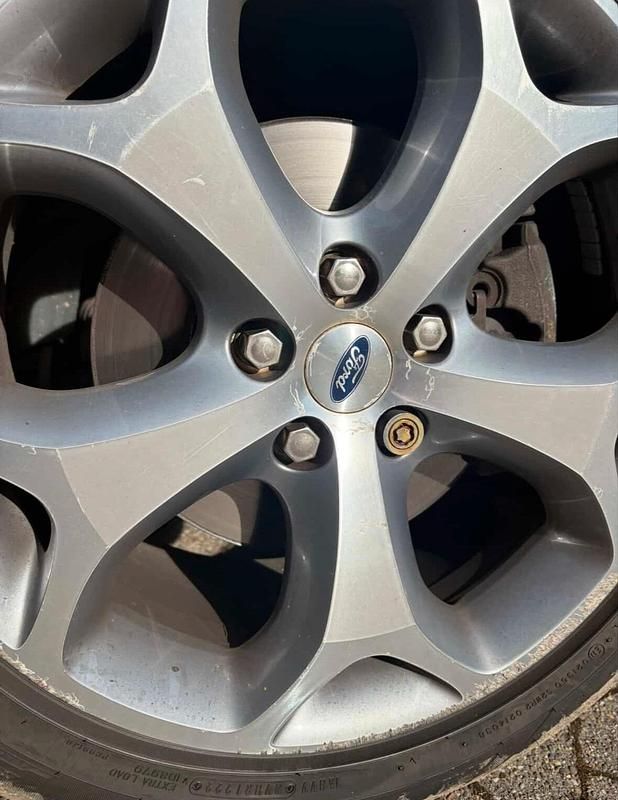 Gebraucht Ford S-MAX Titanium 140 PS (102 kW) 2010 Grau Van / Kleinbus