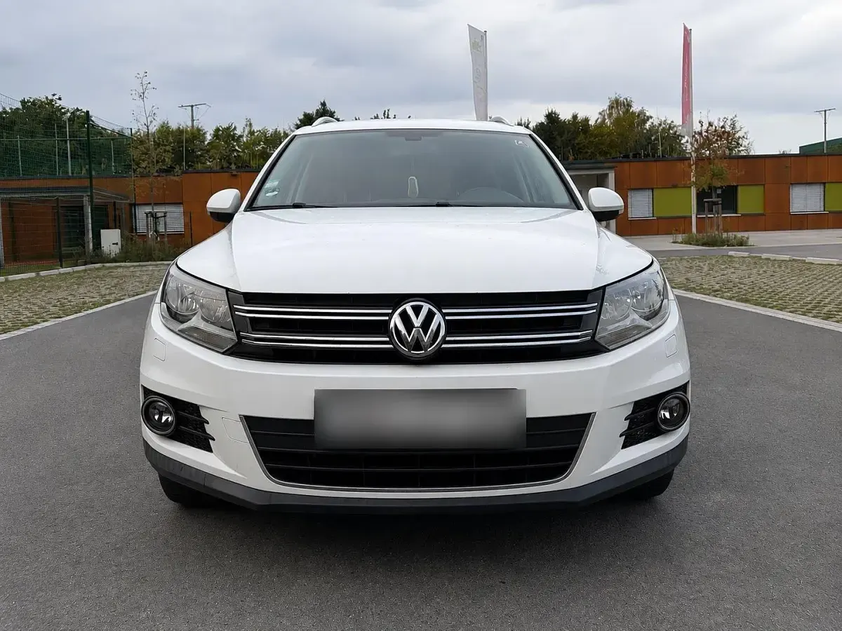 Gebraucht VW Tiguan Sportline 160 PS (117 kW) 2011 Weiß SUV