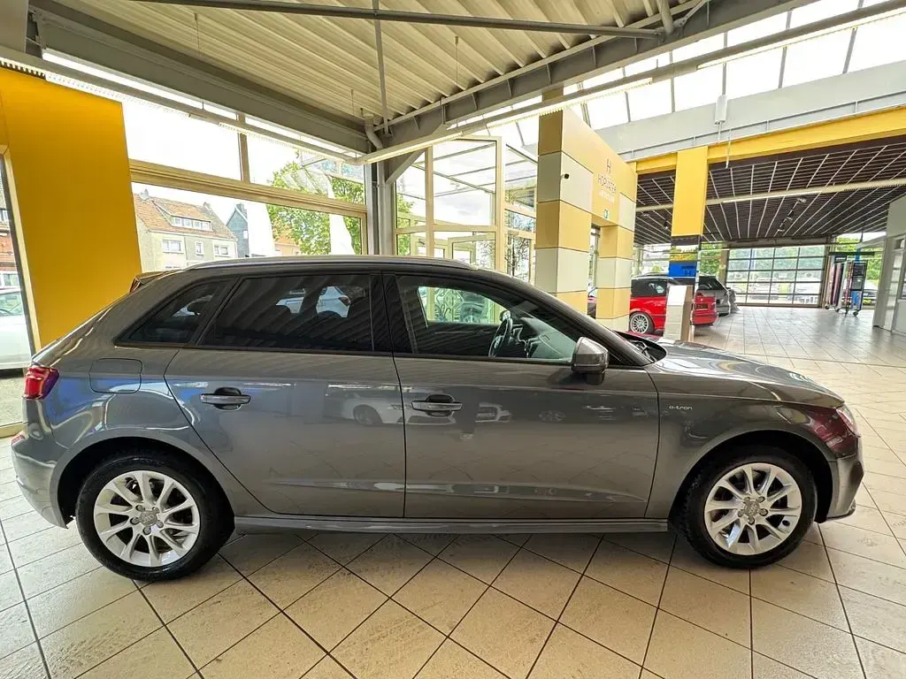 Gebraucht Audi A3 Comfort 150 PS (110 kW) 2017 Grau Limousine