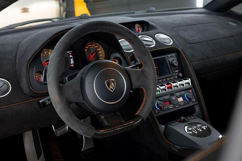 Second-hand Lamborghini Gallardo 570 CP (419 kW) 2011 Portocaliu