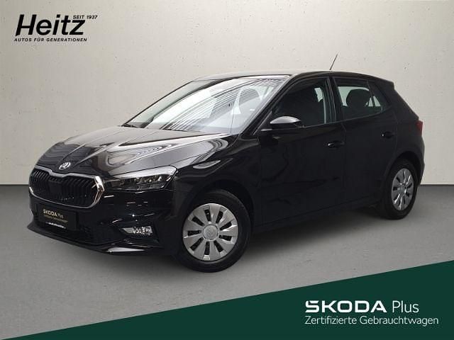 Schwarzmagic perleffekt Gebraucht 2024 Skoda Fabia Essence Kleinwagen | 17.250 € (Guter Preis) - Bild 1/4