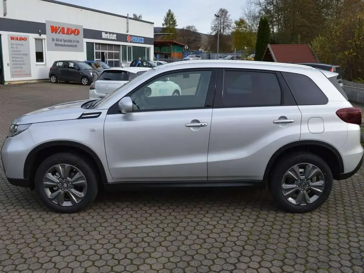 Gebraucht Suzuki Vitara Comfort 110 PS (80 kW) 2026 Silky silver SUV