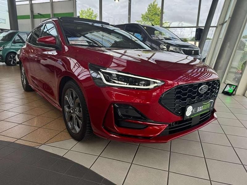 Rot Gebraucht 2023 Ford Focus ST-Line Kombi | 24.900 € (Guter Preis) - Bild 1/4