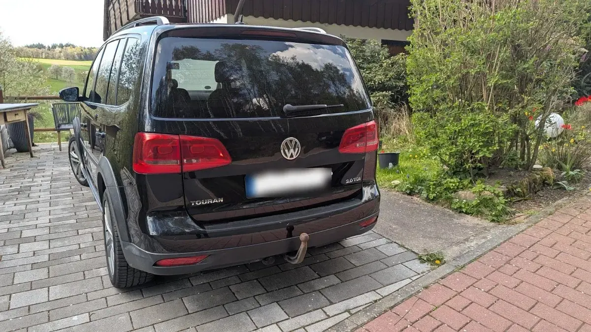 Gebraucht VW Touran 140 PS (102 kW) 2015 Schwarz Van / Kleinbus