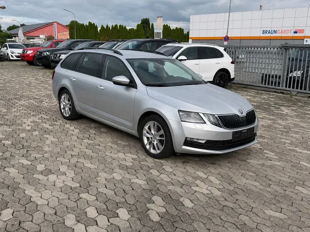 Gebraucht Skoda Octavia Clever 116 PS (85 kW) 2018 Silber Kombi