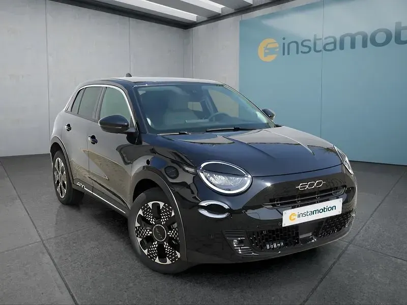 Gebraucht Fiat 600 110 PS (80 kW) 2025 Schwarz Kleinwagen