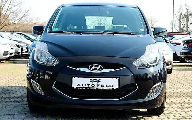 Gebraucht Hyundai i10 87 PS (63 kW) 2018 Schwarz Kleinwagen