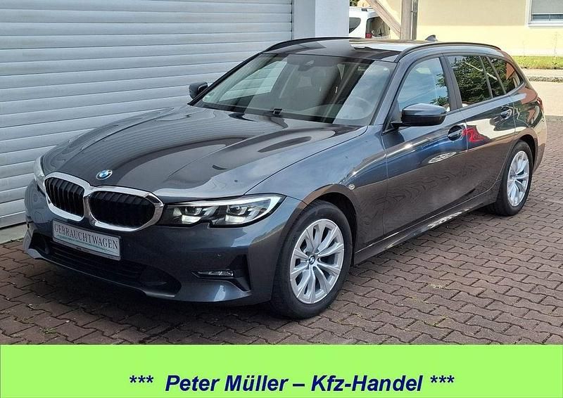 Grau Gebraucht 2021 BMW 318 Advantage Kombi | 25.400 € (Fairer Preis) - Bild 1/4