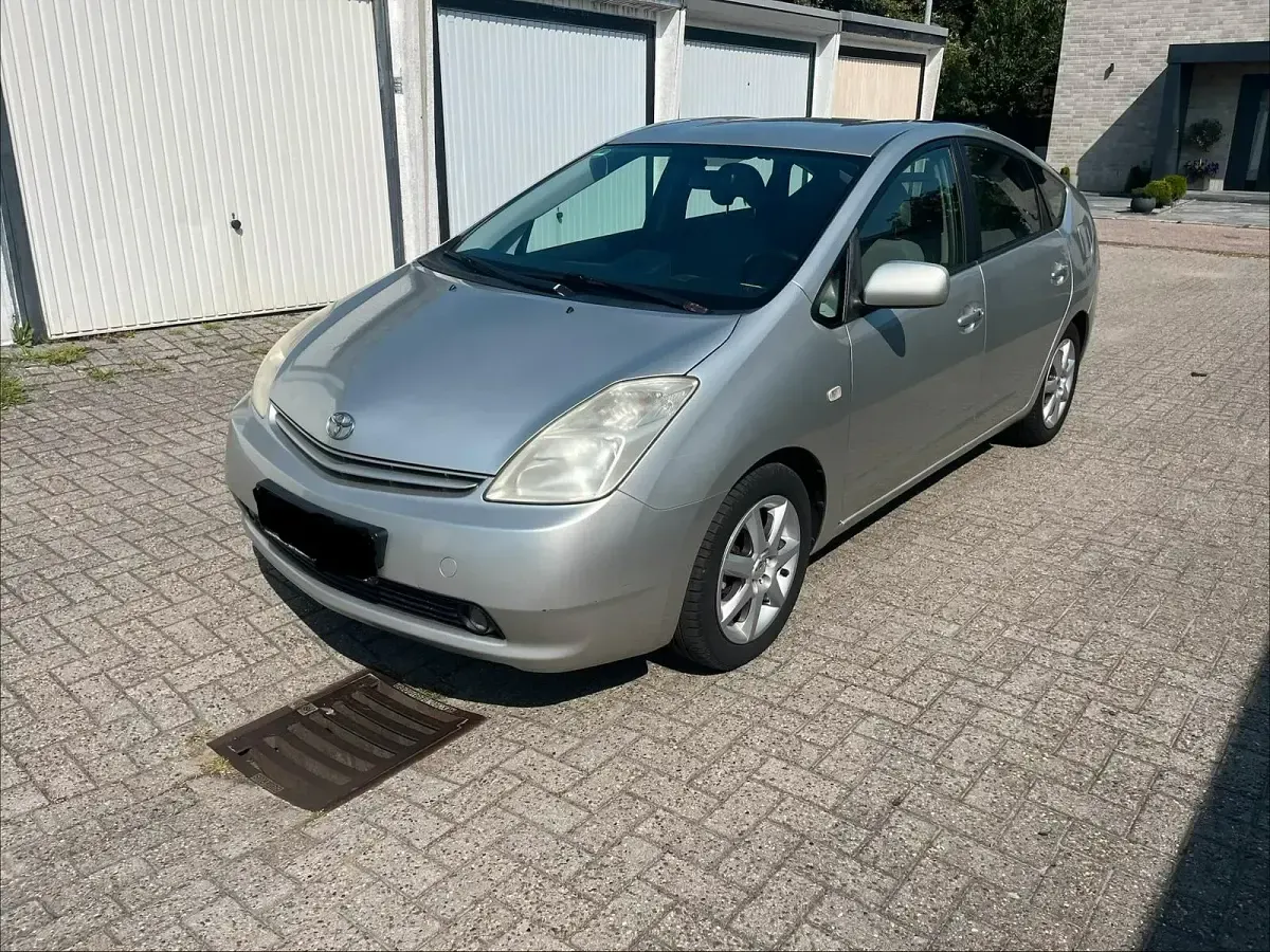 Gebraucht Toyota Prius 77 PS (56 kW) 2005 Grau Kleinwagen