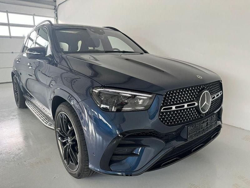 Blau Gebraucht 2024 Mercedes GLE580 AMG SUV | 69.900 € - Bild 1/4