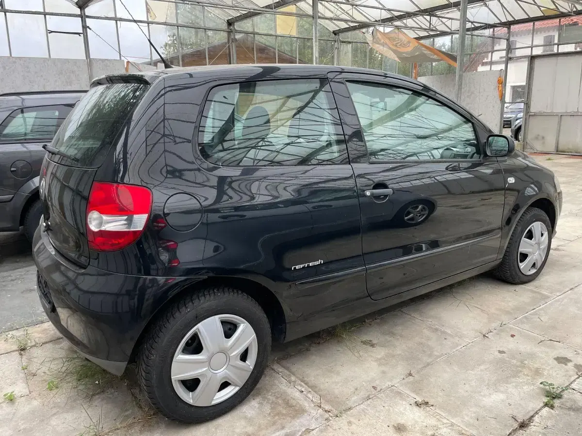 Gebraucht VW Fox Refresh 54 PS (39 kW) 2009 Schwarz Kleinwagen