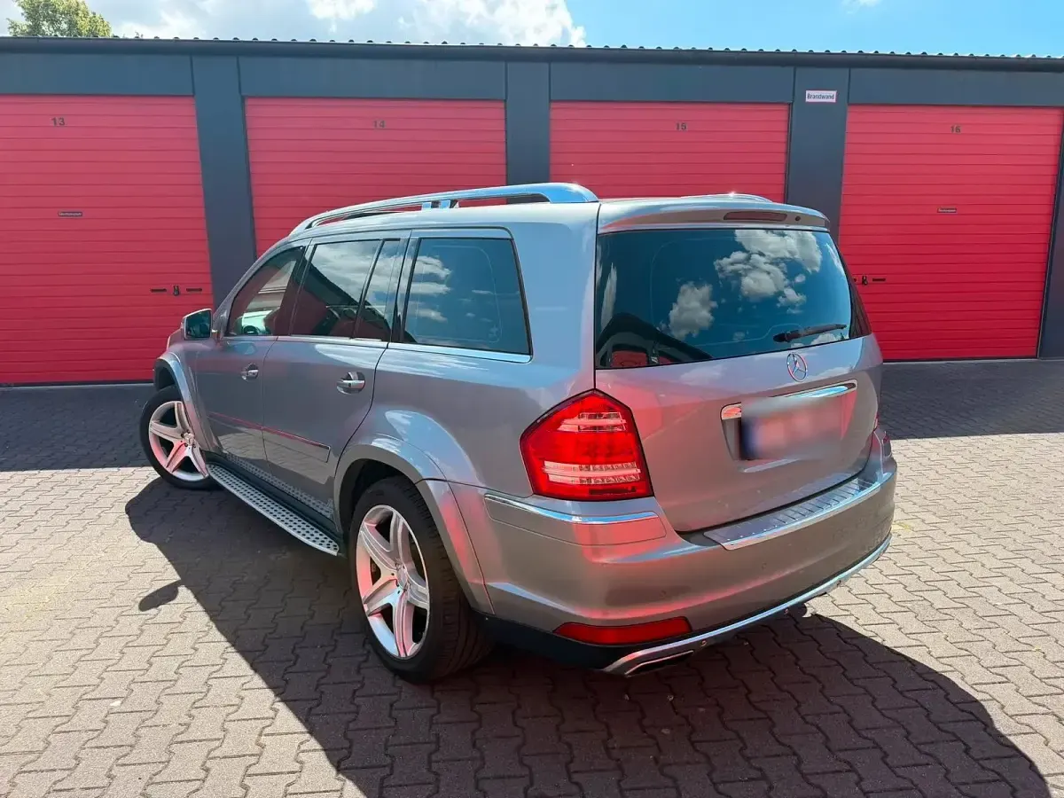 Gebraucht Mercedes GL450 AMG line 306 PS (225 kW) 2010 Grau SUV