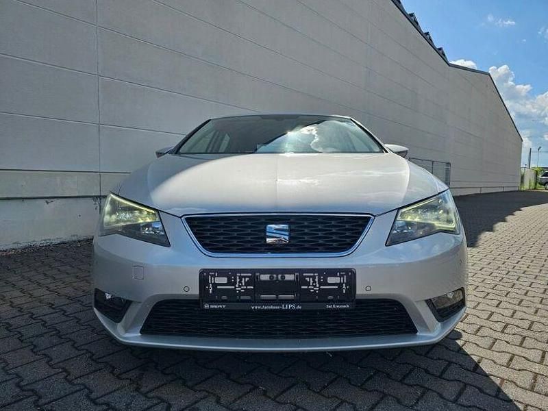 Gebraucht Seat Leon Style 140 PS (102 kW) 2013 Estrella silber Limousine