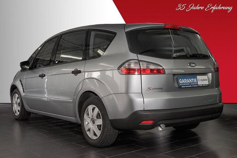 Gebraucht Ford S-MAX Ambiente 145 PS (106 kW) 2007 Silber Van / Kleinbus
