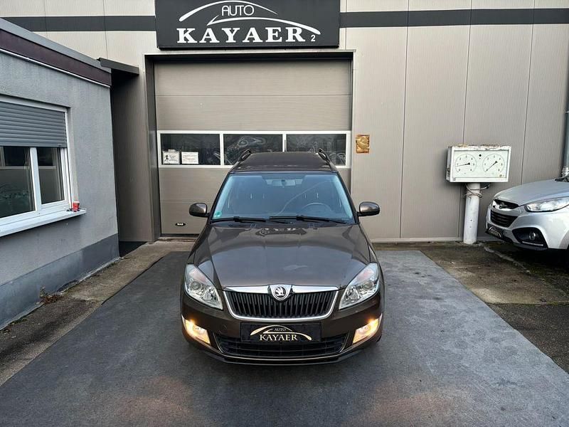 Gebraucht 2014 Skoda Roomster Elegance Van / Kleinbus | 7.999 € - Bild 1/4