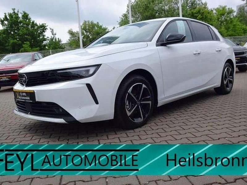 Gebraucht Opel Astra Edition 110 PS (80 kW) 2024 Arktisweiß Limousine