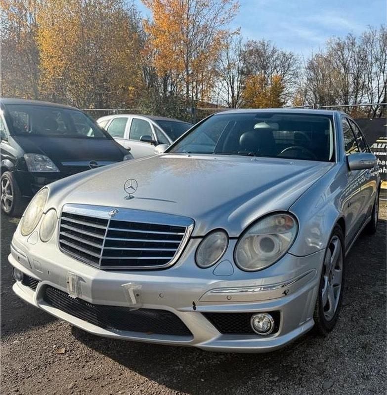 Gebraucht Mercedes E500 AMG 306 PS (225 kW) 2002 Silber Limousine
