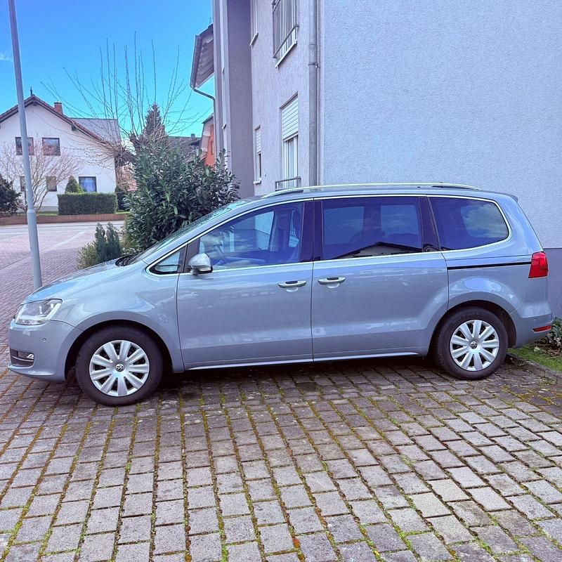 Usata VW Sharan 140 CV (102 kW) 2010 Grigio Monovolume