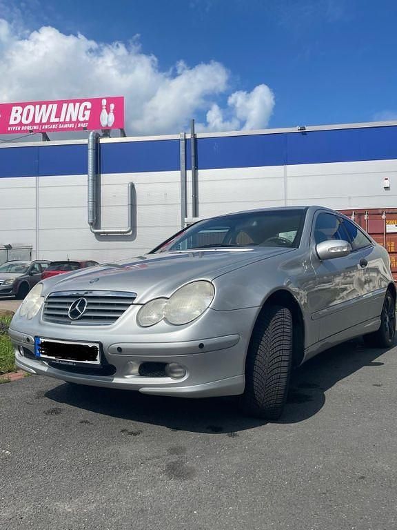 Silber Gebraucht 2003 Mercedes C180 Coupé | 1.575 € (Superpreis) - Bild 1/4