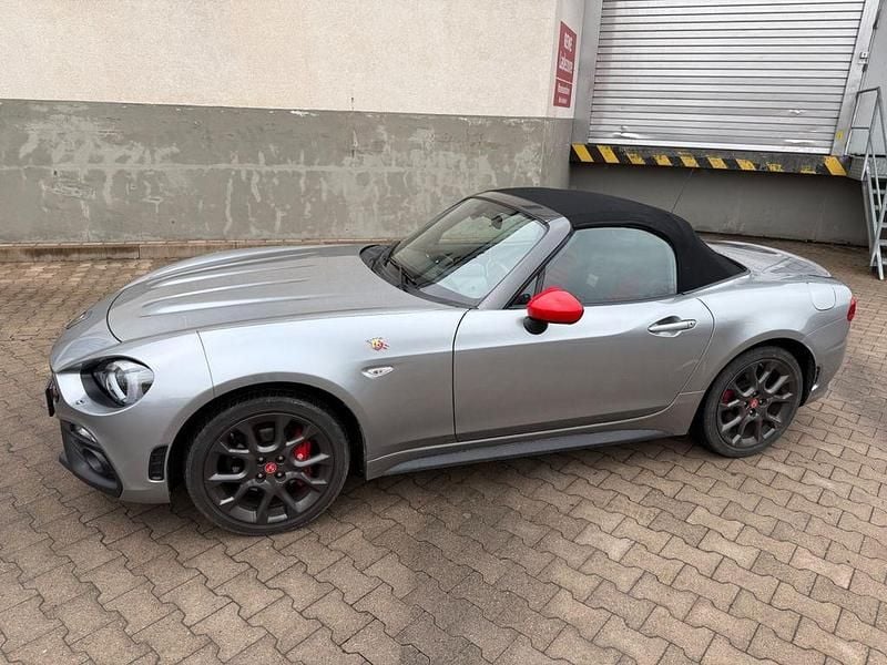 Gebraucht Abarth 124 Spider 170 PS (125 kW) 2017 Grau Cabrio