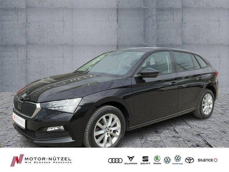 Schwarz Gebraucht 2021 Skoda Scala Ambition Kleinwagen | 17.460 € (Fairer Preis) - Bild 1/4