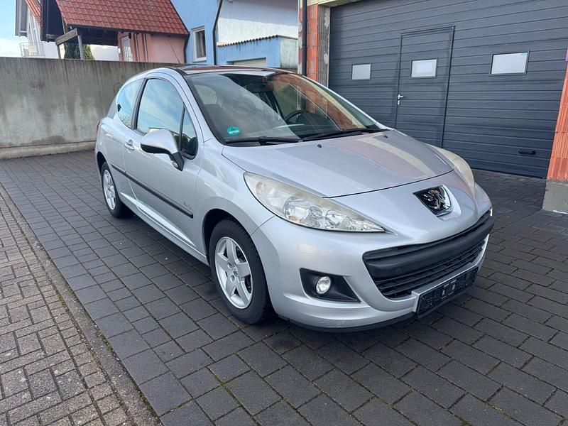 Gebraucht Peugeot 207 95 PS (69 kW) 2010 Grau Limousine