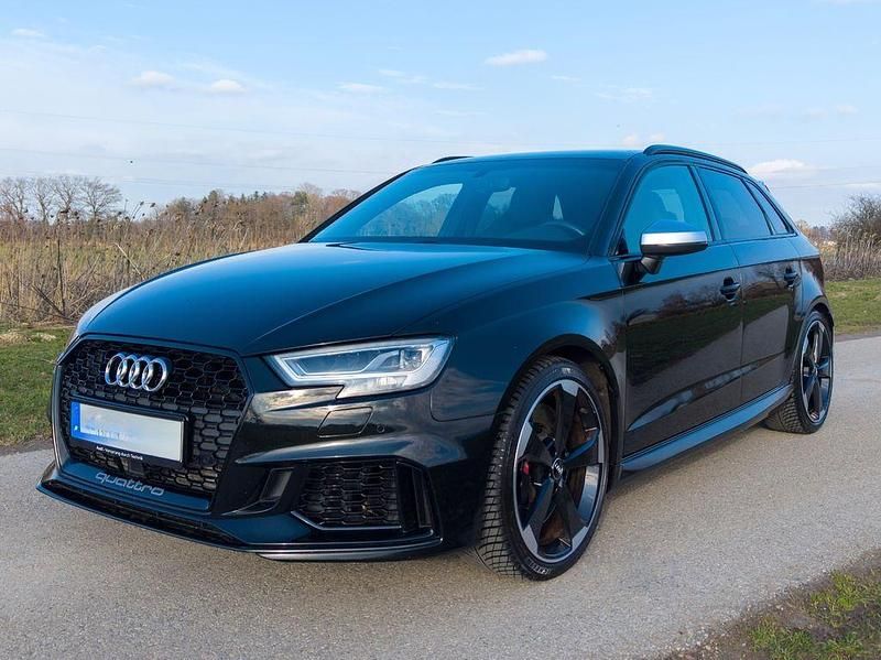 Gebraucht Audi RS3 Ambiente 400 PS (294 kW) 2019 Schwarz Limousine