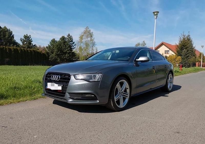 Grau Gebraucht 2015 Audi A5 Sportback Kleinwagen | 17.550 € (Fairer Preis) - Bild 1/4