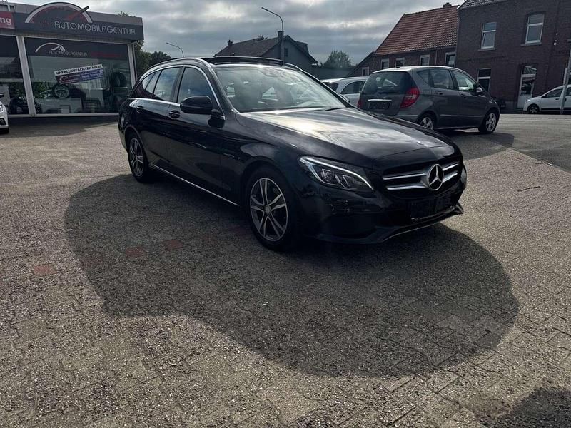 Gebraucht Mercedes C220 170 PS (125 kW) 2016 Schwarz Kombi