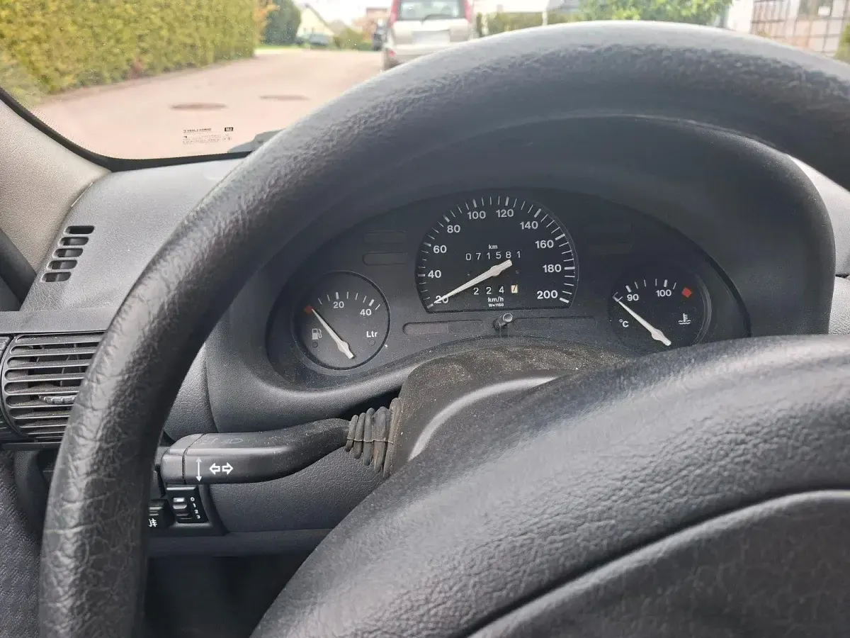 Gebraucht Opel Corsa Swing 60 PS (44 kW) 1994 Violet Kleinwagen