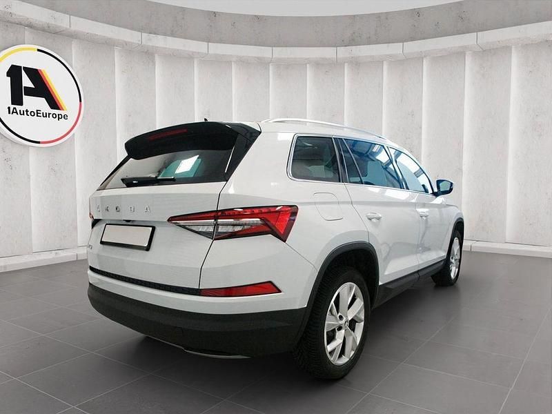Weiß Gebraucht 2022 Skoda Kodiaq Style SUV | 32.900 € (Fairer Preis) - Bild 1/4