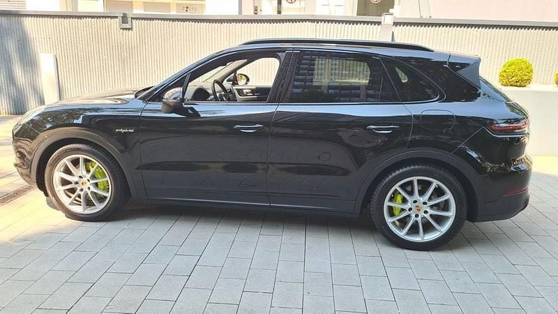 Schwarz Gebraucht 2020 Porsche Cayenne SUV | 63.999 € (Superpreis) - Bild 1/4
