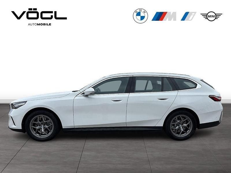 Gebraucht BMW 520 Comfort Edition 197 PS (144 kW) 2025 Weiß Kombi