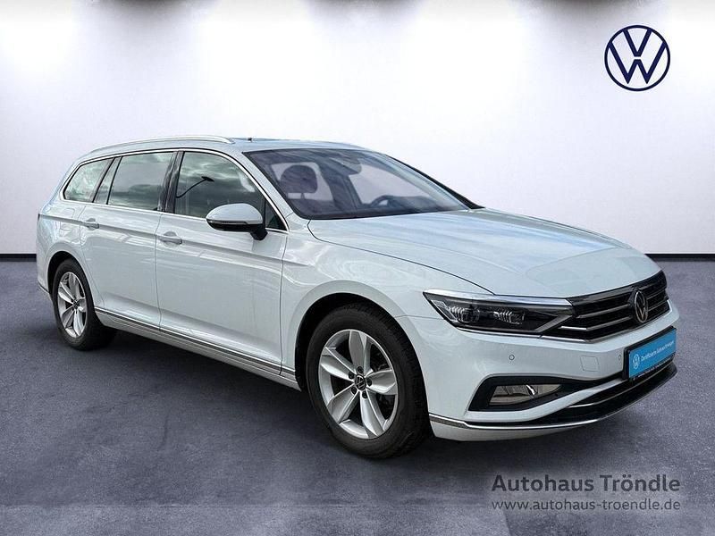Gebraucht VW Passat Elegance 150 PS (110 kW) 2024 Weiß Kombi