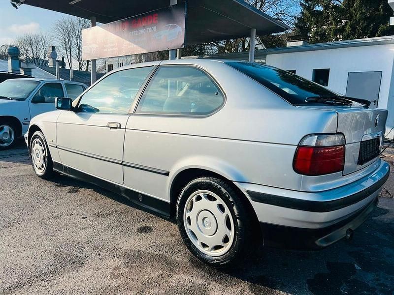 Gebraucht BMW 316 1998 Silber Limousine