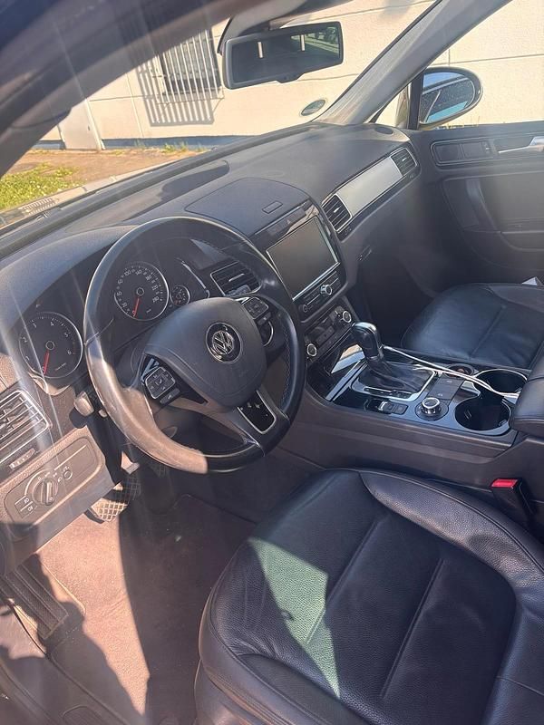 Gebraucht VW Touareg 245 PS (180 kW) 2012 Schwarz SUV